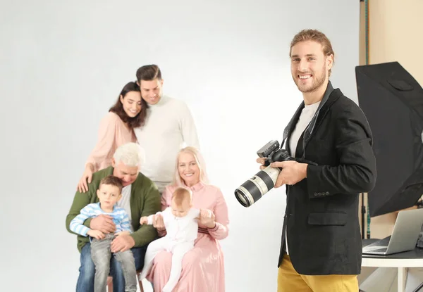 Portrait Photographer Working Family Studio — Stock Photo, Image
