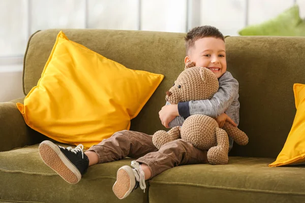 Cute Little Boy Teddy Bear Sitting Sofa Home — Stock Photo, Image