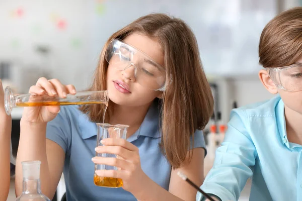 Alunos Aula Química — Fotografia de Stock