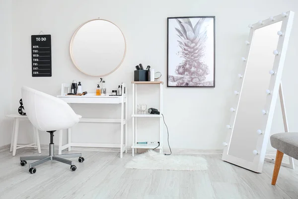 Stylish Interior Modern Hairdressing Salon — Stock Photo, Image