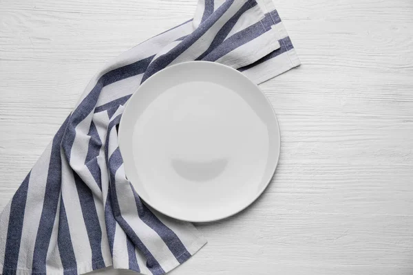 Clean Napkin Plate Wooden Background — Stock Photo, Image