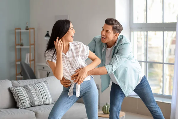 Portrait Happy Young Couple Home — Stock Photo, Image