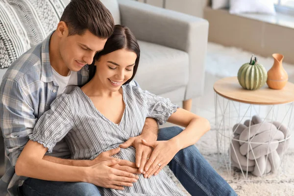 Portrait Happy Pregnant Couple Home — Stock Photo, Image