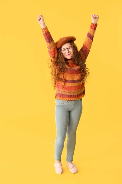 Lycklig Liten Flicka Färg Bakgrund — Stockfoto