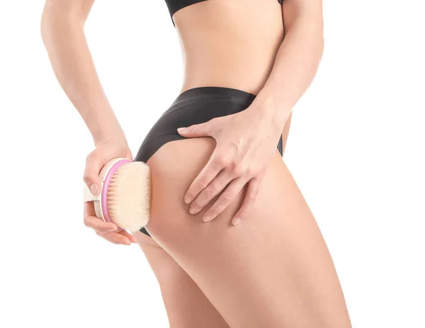 Mulher Com Escova Massagem Celulite Fundo Branco — Fotografia de Stock