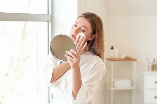 Beautiful Young Woman Removing Makeup Home — Stock Photo, Image