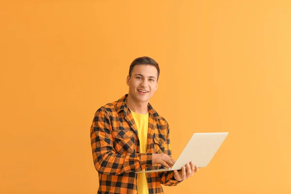 Young Man Laptop Checking His Mail Color Background — Stock Photo, Image