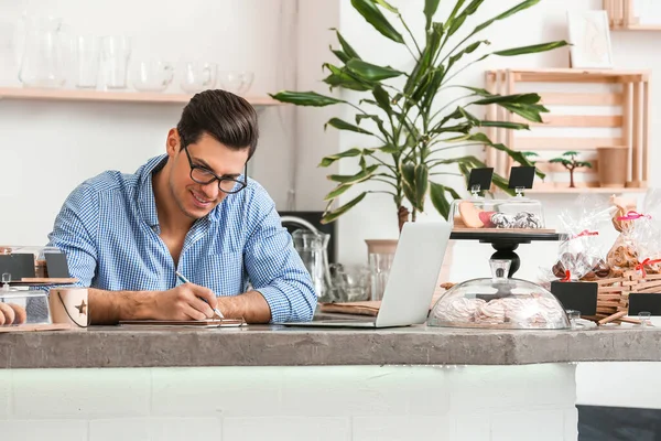 Business Owner Working His Cafe — Stock Photo, Image
