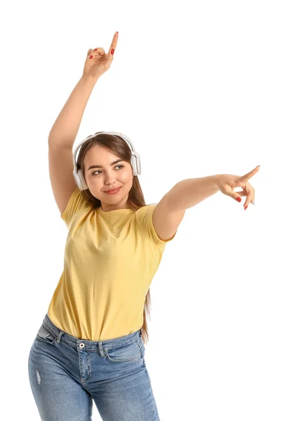 Portret Van Mooie Jonge Vrouw Luisteren Naar Muziek Witte Achtergrond — Stockfoto