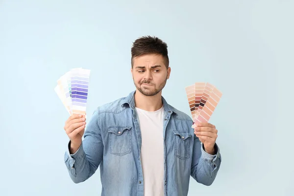 Confused Man Paint Palette Color Background — Stock Photo, Image