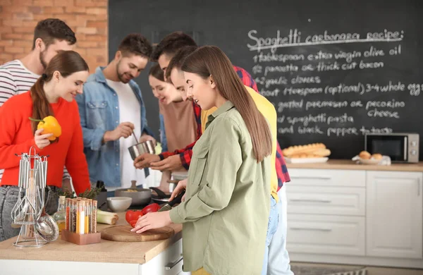 Young Friends Cooking Together Home — Stock Photo, Image