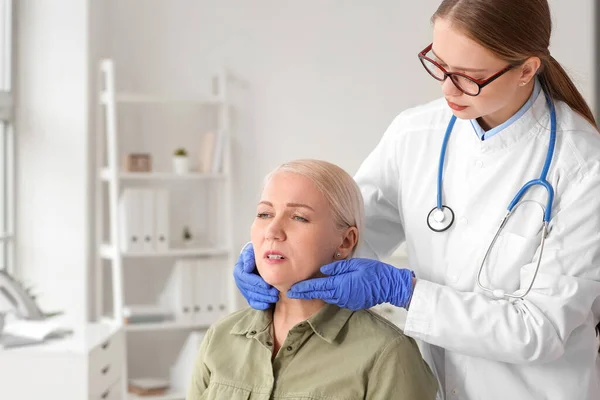 Doctor Examining Senior Woman Thyroid Gland Problem Clinic — Stock Photo, Image
