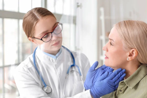 Doctor Examining Senior Woman Thyroid Gland Problem Clinic — Stock Photo, Image