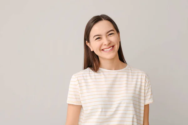 Portrait Beautiful Young Woman Grey Background — Stock Photo, Image