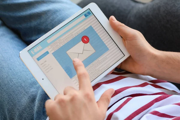 Young Man Tablet Computer Checking His Mail Home Closeup — Stock Photo, Image