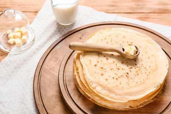 Lezat Blini Dengan Mentega Atas Meja — Stok Foto