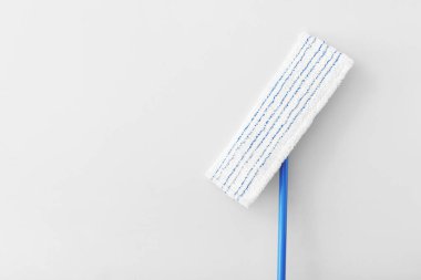 Işık arkaplanındaki zemin paspası