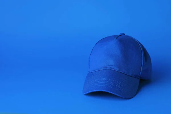 Blank Cap Color Background — Stock Photo, Image