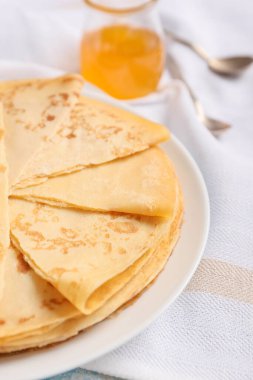 Masada leziz bir blini, yakın plan.