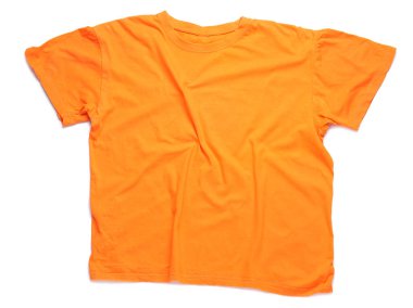 Beyaz arkaplanda şık bir tişört