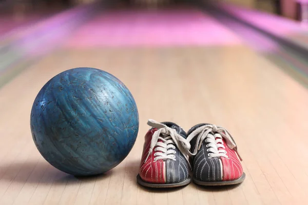 Ball Shoes Floor Bowling Club — Stock Photo, Image