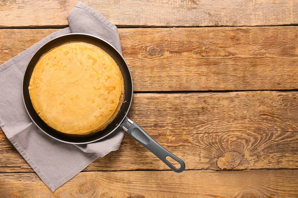 Frigideira Com Blini Saboroso Fundo Madeira — Fotografia de Stock