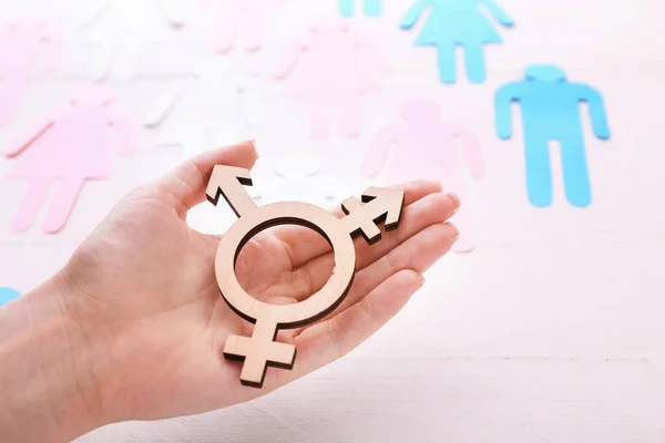 Mão Feminina Com Símbolo Transgênero Fundo Branco — Fotografia de Stock