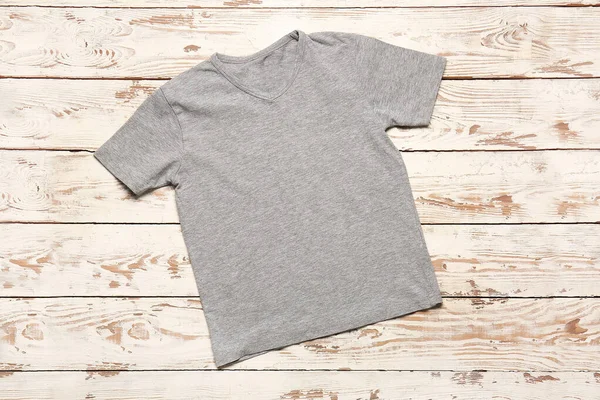 Stijlvol Shirt Houten Achtergrond — Stockfoto