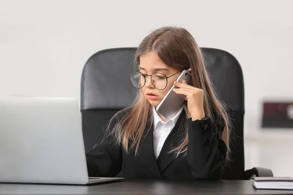 Little Businesswoman Talking Mobile Phone Office — Stock Photo, Image