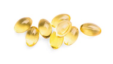 Beyaz arkaplanda balık yağı kapsülleri