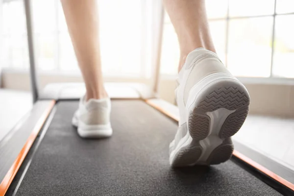 Young Man Training Treadmill Gym — Stock Photo, Image