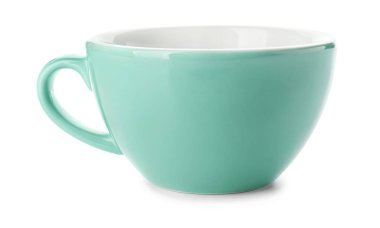 Beyaz arkaplanda boş bardak