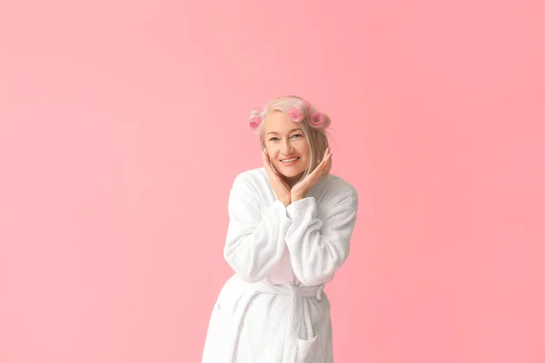 Mature Woman Bathrobe Hair Curlers Color Background — Stock Photo, Image