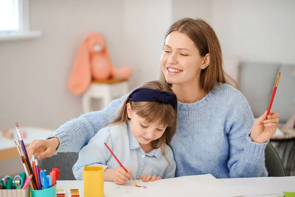 Profesora Dibujo Dando Clases Privadas Arte Una Niña Casa — Foto de Stock