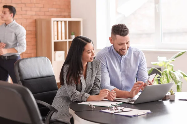 Geschäftsleute Treffen Sich Büro — Stockfoto