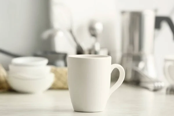 Leere Tasse Auf Küchentisch — Stockfoto