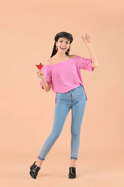 Happy Young Woman Cocktail Color Background — Stock Photo, Image