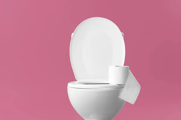 Toiletpot Met Rol Papier Kleur Achtergrond — Stockfoto