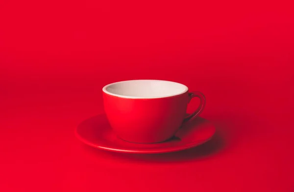 Leere Tasse Auf Farbigem Hintergrund — Stockfoto