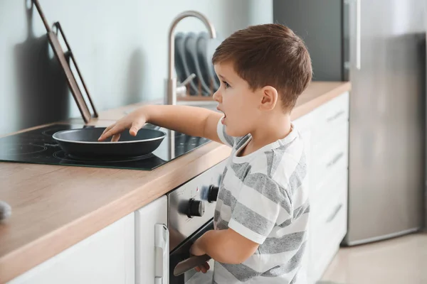 Little Boy Playing Frying Pan Electric Stove Home — Stock Photo, Image