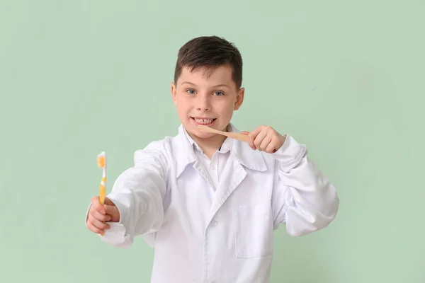 Little Dentist Tooth Brushes Color Background — Stock Photo, Image