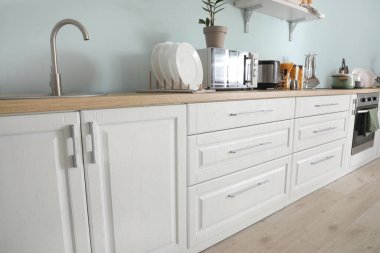 Modern mutfakta yeni mobilyalar