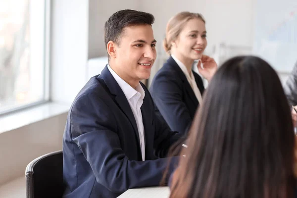 Gente Negocios Que Reúne Oficina — Foto de Stock