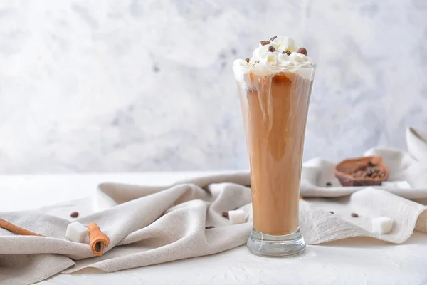 Glas Lekkere Ijskoffie Tafel — Stockfoto