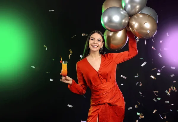 Happy Young Woman Cocktail Air Balloons Dark Background — Stock Photo, Image