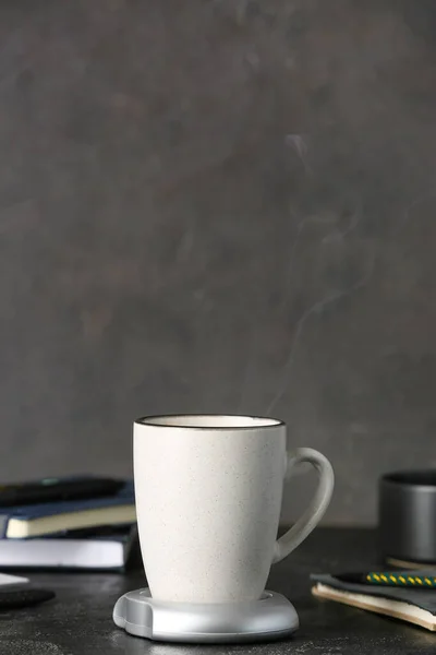 Чашка Кави Обігрівачем Столі — стокове фото