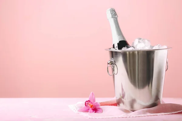 Bucket Ice Champagne Color Background — Stock Photo, Image