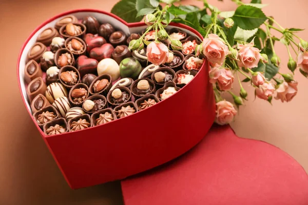 Heart Shaped Box Chocolate Candies Flowers Color Background — Stock Photo, Image
