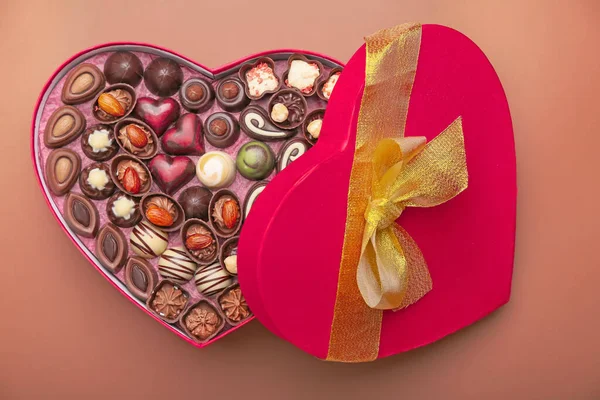 Heart Shaped Box Chocolate Candies Color Background — Stock Photo, Image