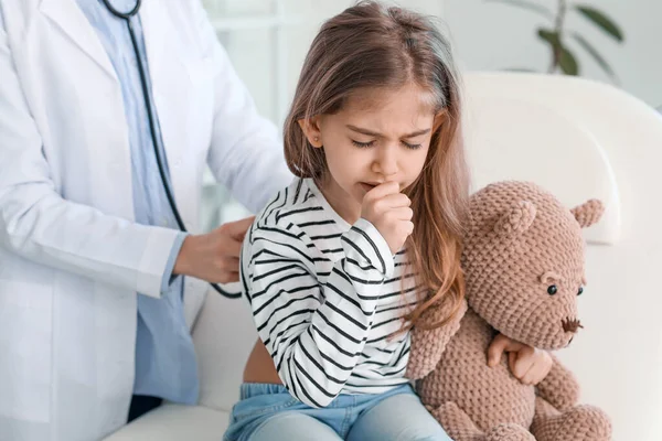 Sick Little Girl Visiting Doctor Clinic — Stock Photo, Image